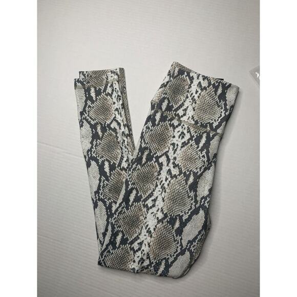 TNA by ARITZIA Atmosphere Legging High-Rise Snakeskin Print Size S - Picture 2 of 8